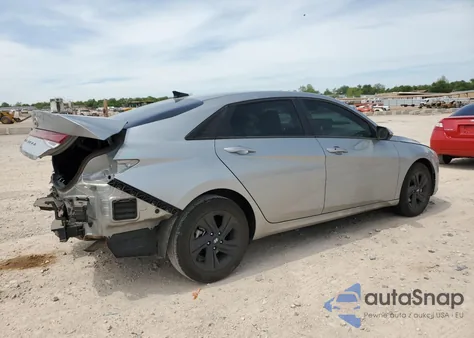 2023 Hyundai Elantra Sel z USA, uszkodzony, nr VIN 5NPLM4AG6PH092426